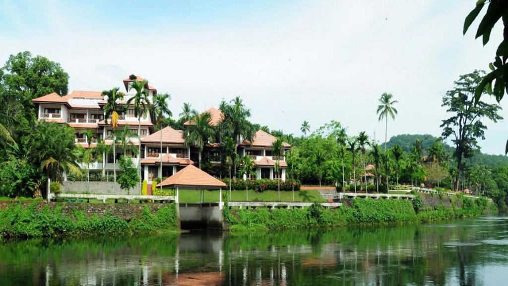 RiverBanks Madaparambil Resorts